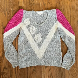 Lilly of California Wool blend Scoop V-Neck textured sweater women’s size Medium